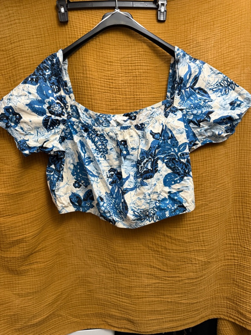 H&M Blue and White Floral Off-Shoulder Crop Top
